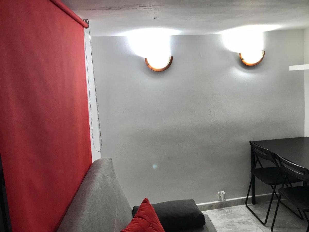 Agradable Apartamento En Zona Malasana Madrid Appartamento Esterno foto