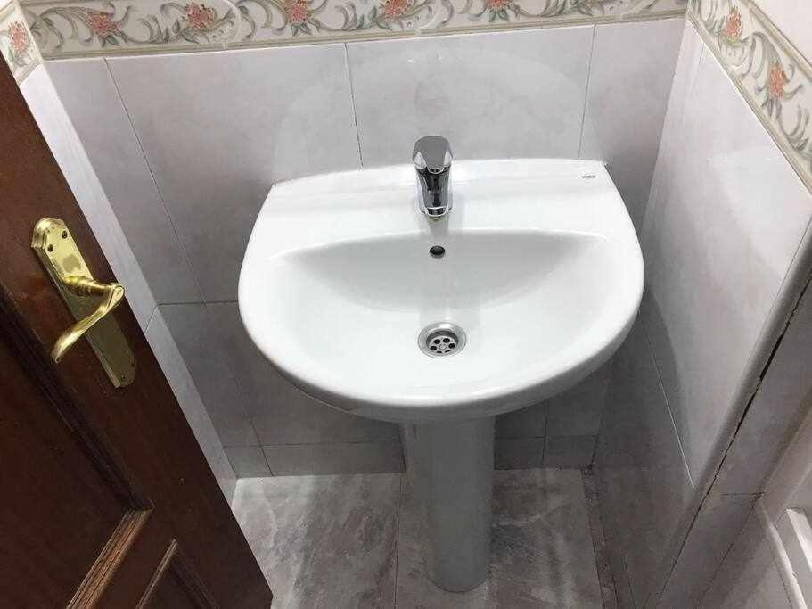 Agradable Apartamento En Zona Malasana Madrid Appartamento Esterno foto